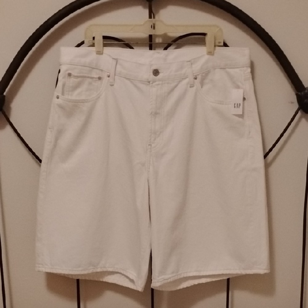 GAP Mid Rise Longline Denim Shorts Optic White Size 33R/16 NWT